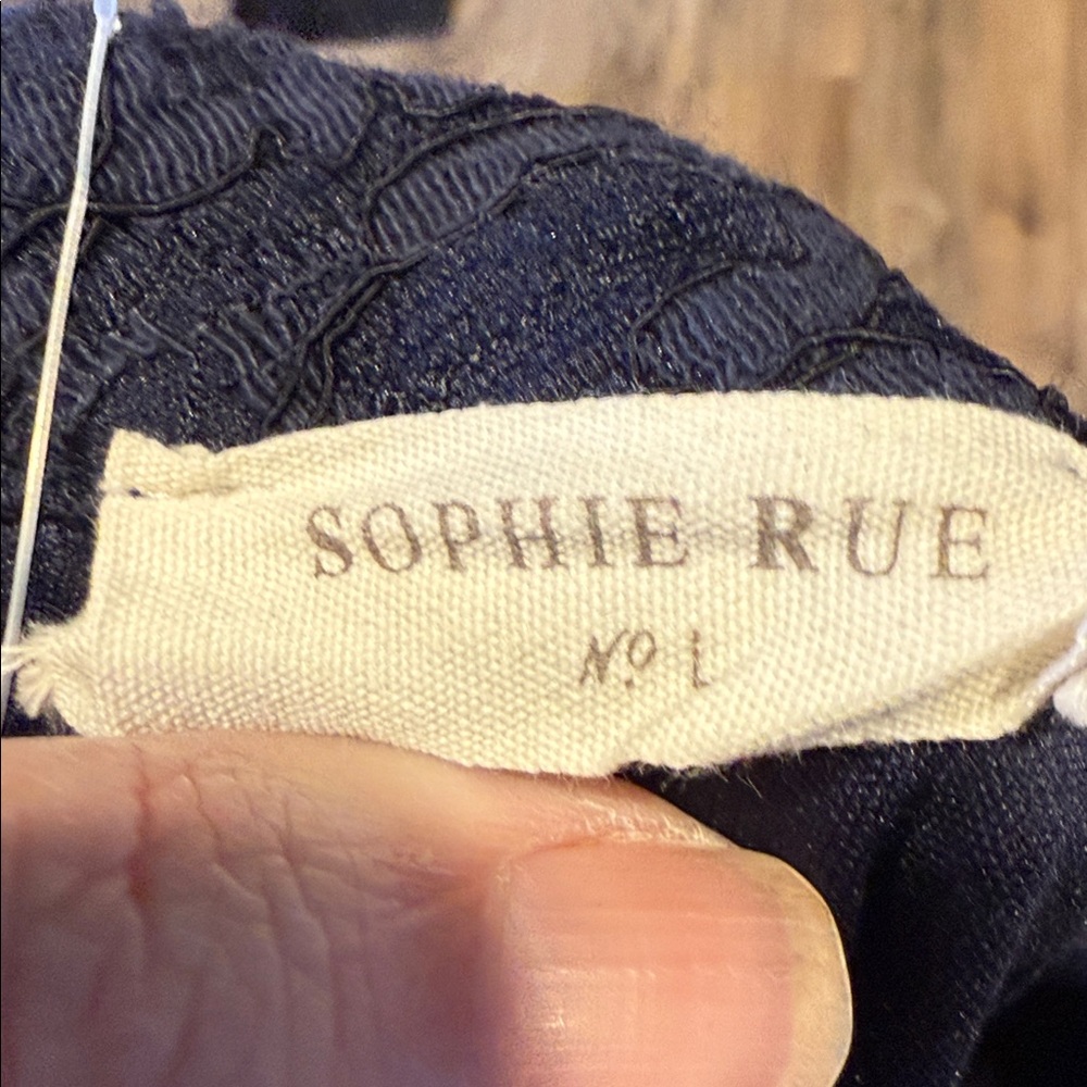 Sophie Rue - Picture 2 of 2